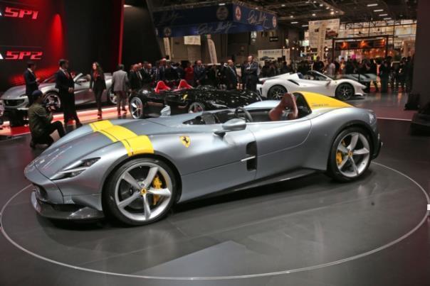 Ferrari Monza SP1 und SP2.  Foto: Auto-Medienportal.Net/Ferrari